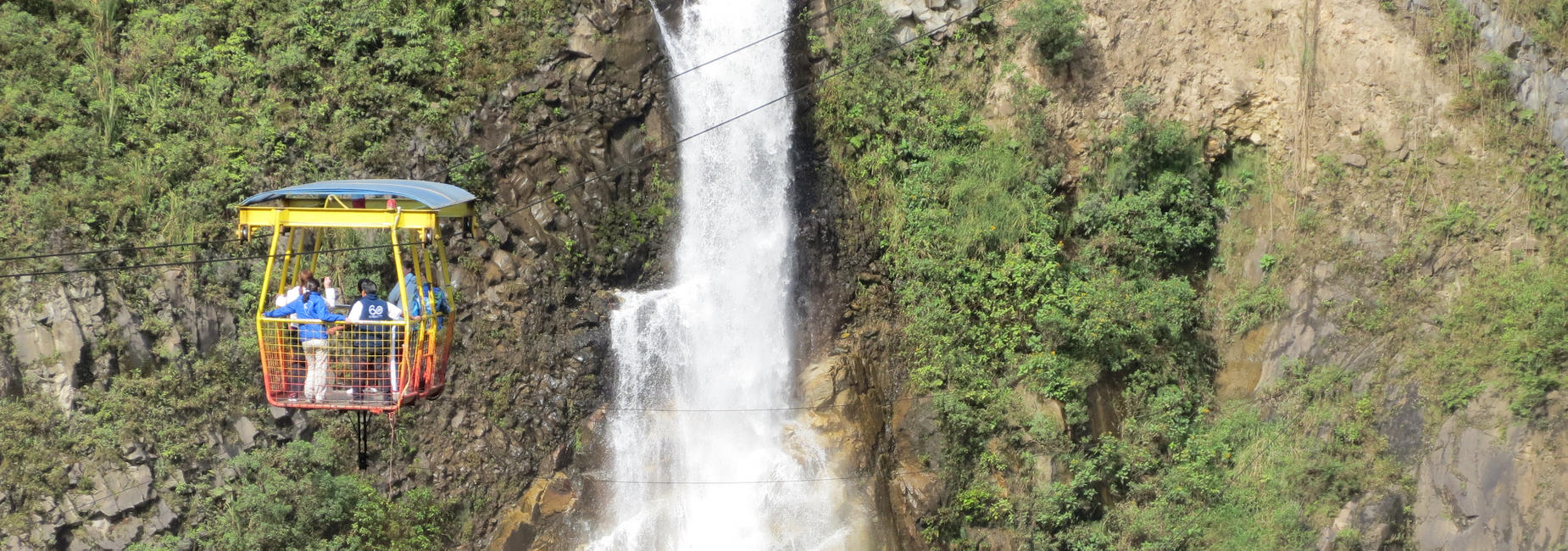 Freiwilligenarbeit in Ecuador: Wasserfall in Ecuador