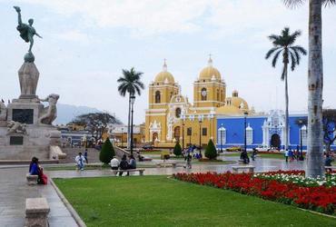 Der zentrale Plaza del Armas
