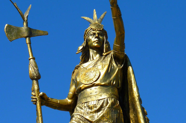 Die vergoldete Statue des Inka-König Atahualpa